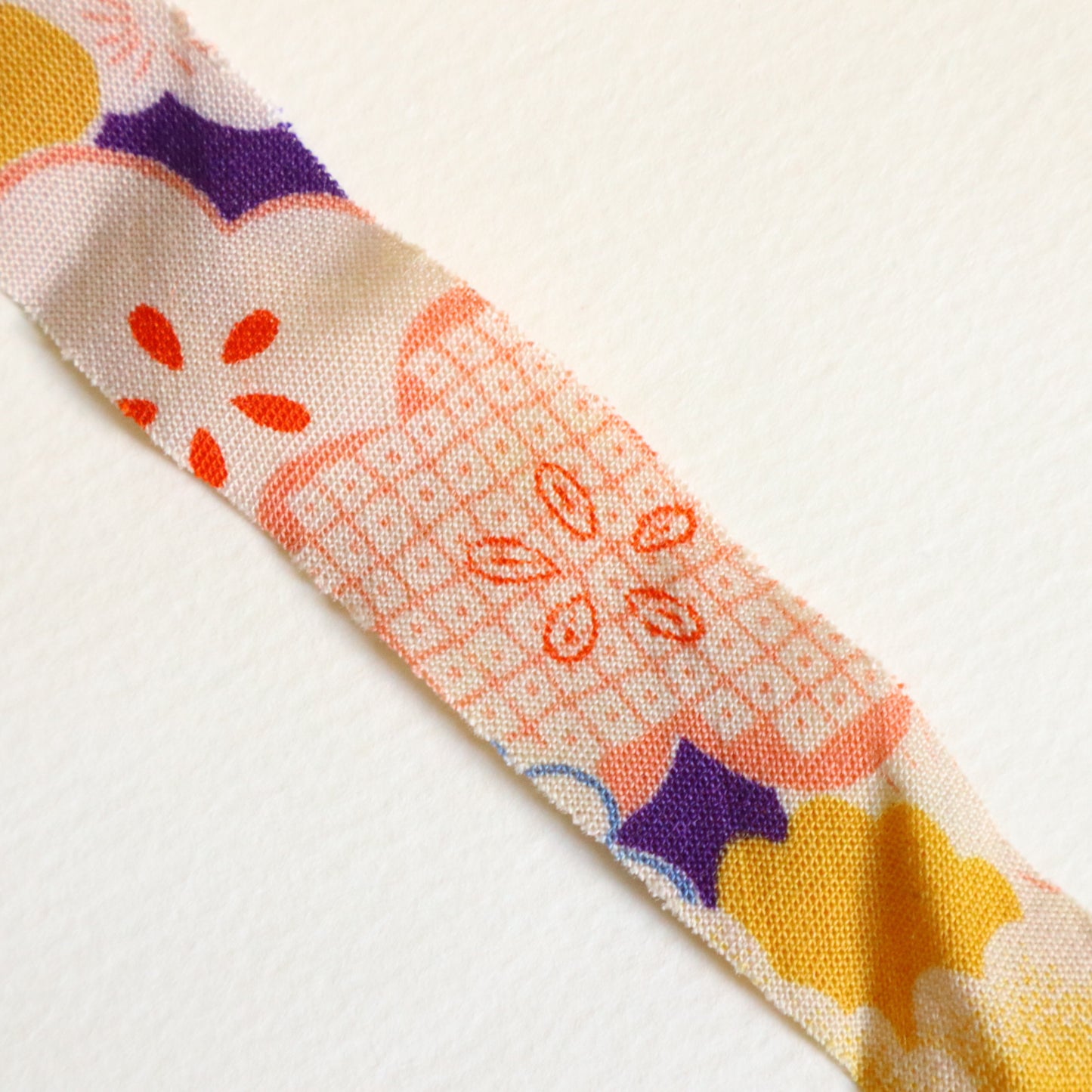 Purple children's kimono with colorful floral pattern (Y02507001①)