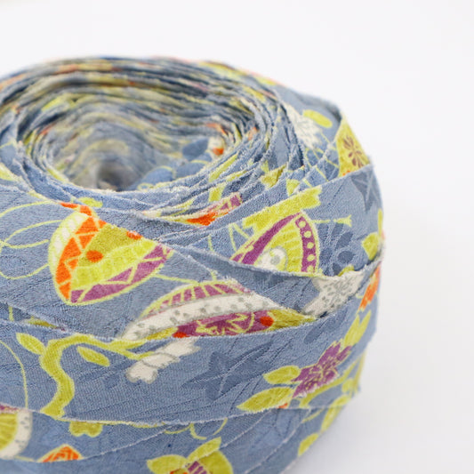 Gray blue fan (Y02410011)