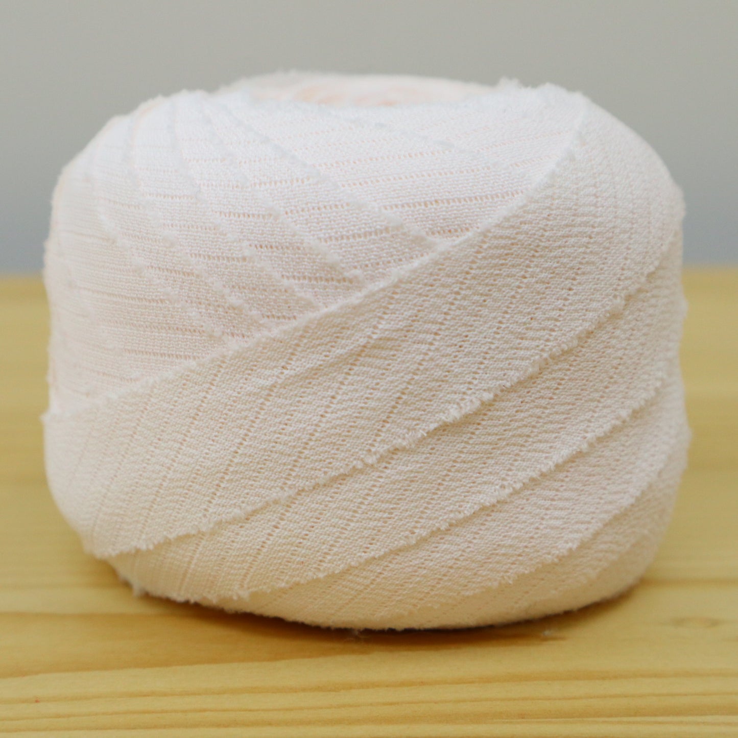 Light pink (Y00000010)