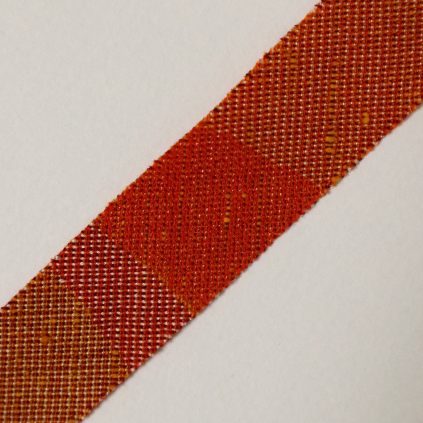 Orange, brick, and brown gradation with mixed weave (Y02601008)