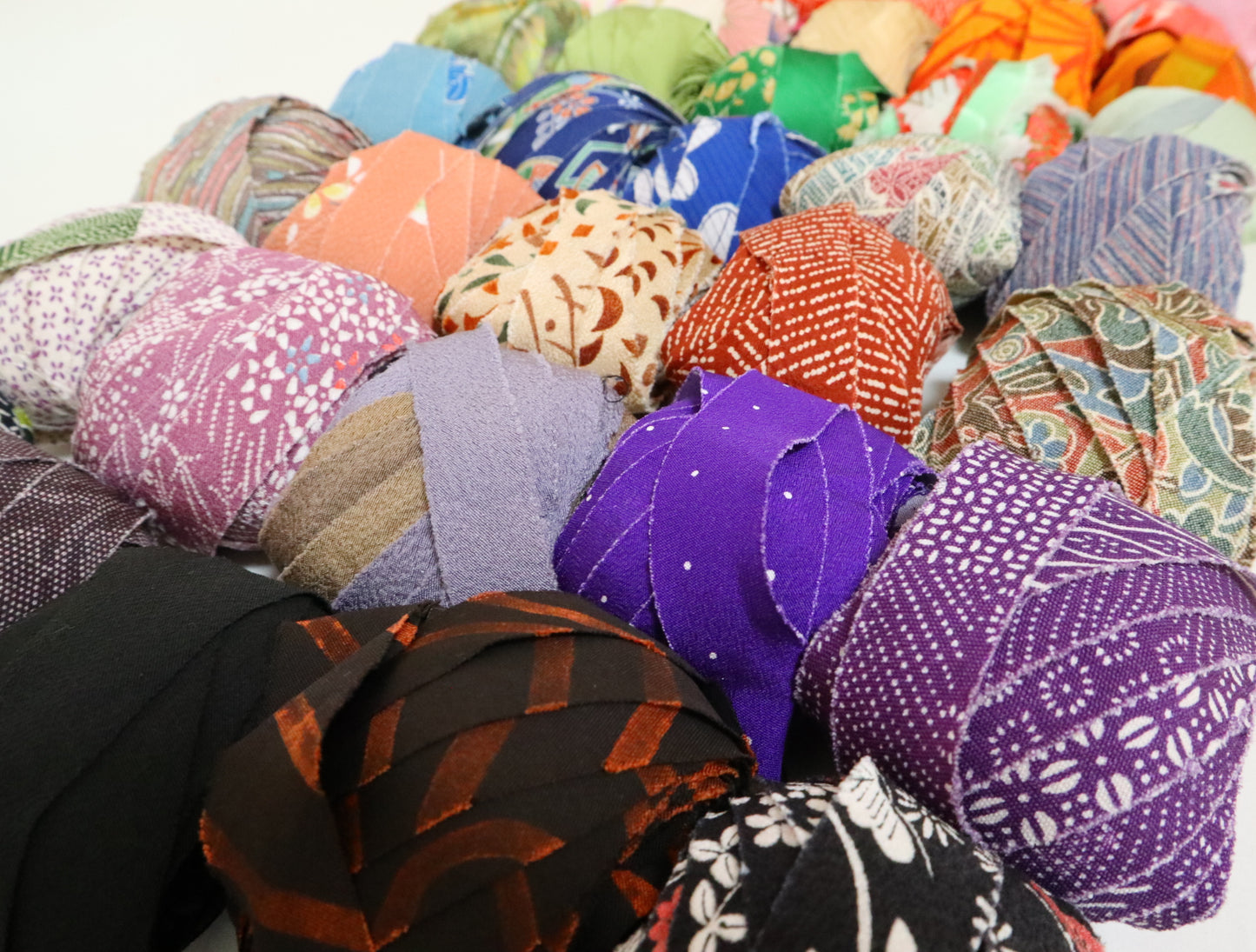 kimonoyarnお年玉BOXランダム（10m10種）（ロゴ入り組紐ディスク付きキットプレゼント）34％OFF