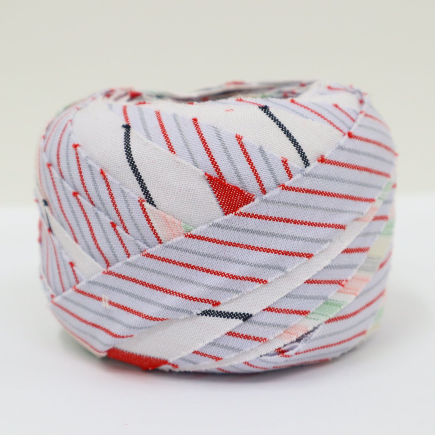 White Yukata Striped Pattern (Y02003084)