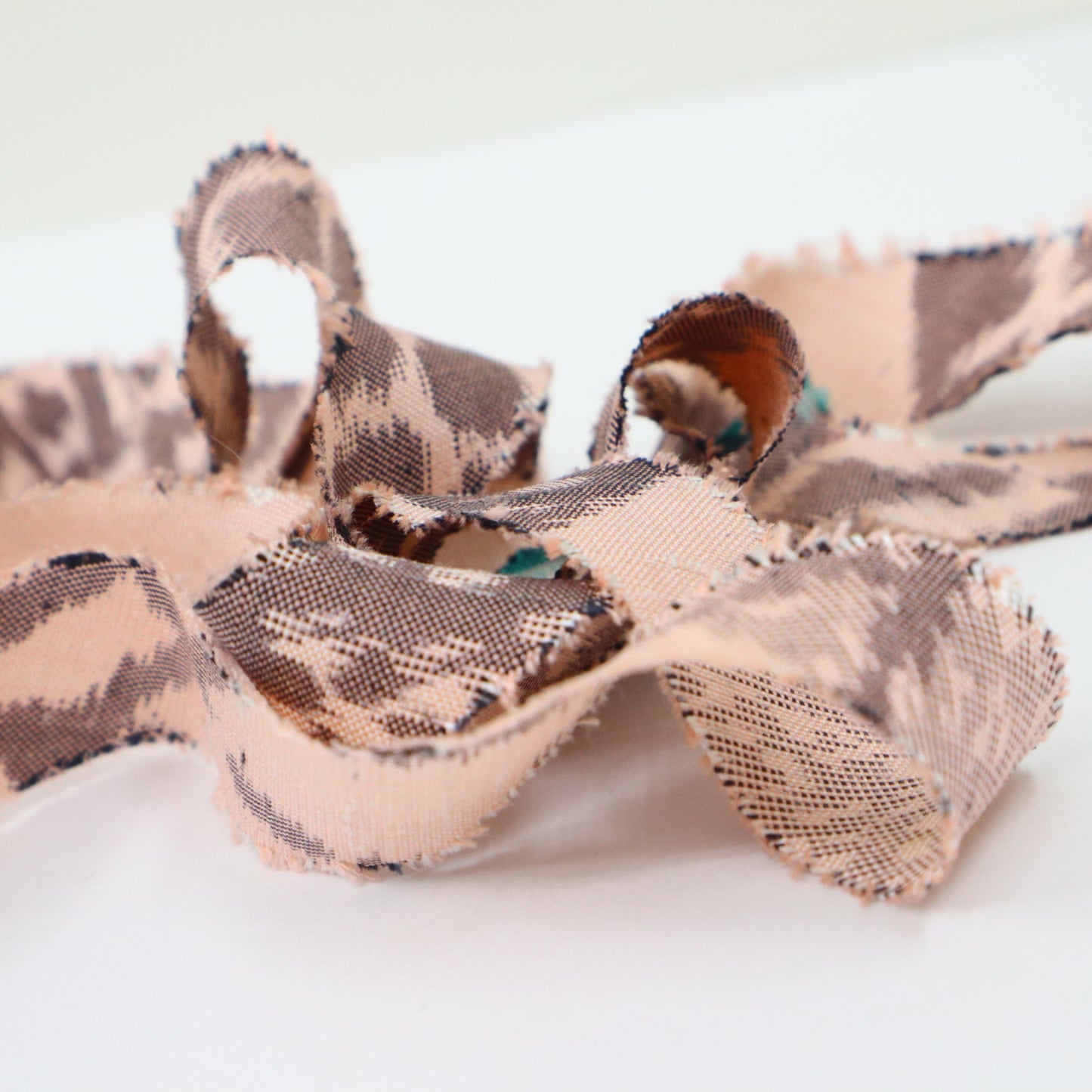 Pink and gray patterned tsumugi (Y00000908)