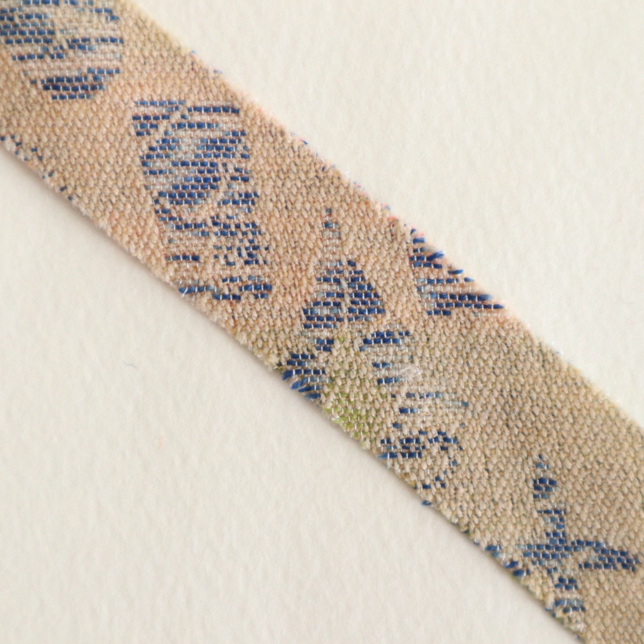 Beige with navy and pink abstract pattern - wool (Y02601005)