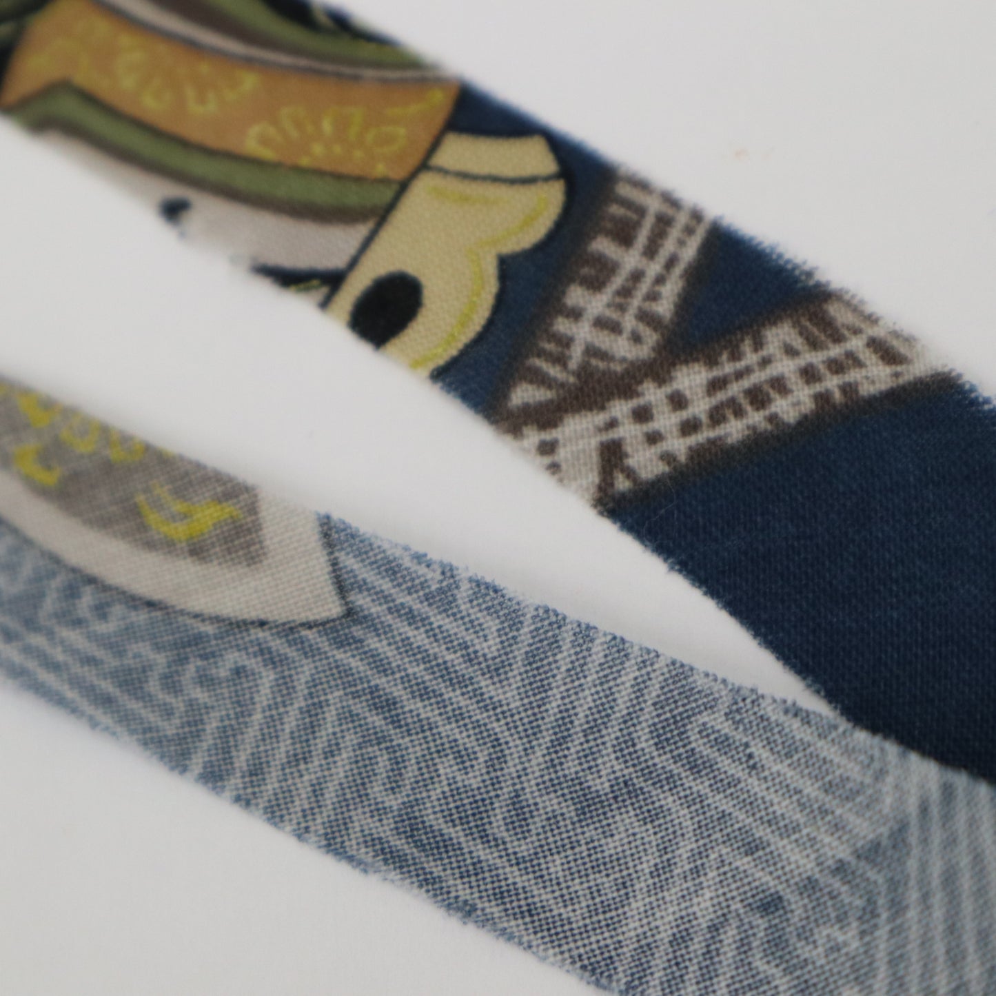 Indigo muslin with auspicious patterns such as Saaya (Y02408006)