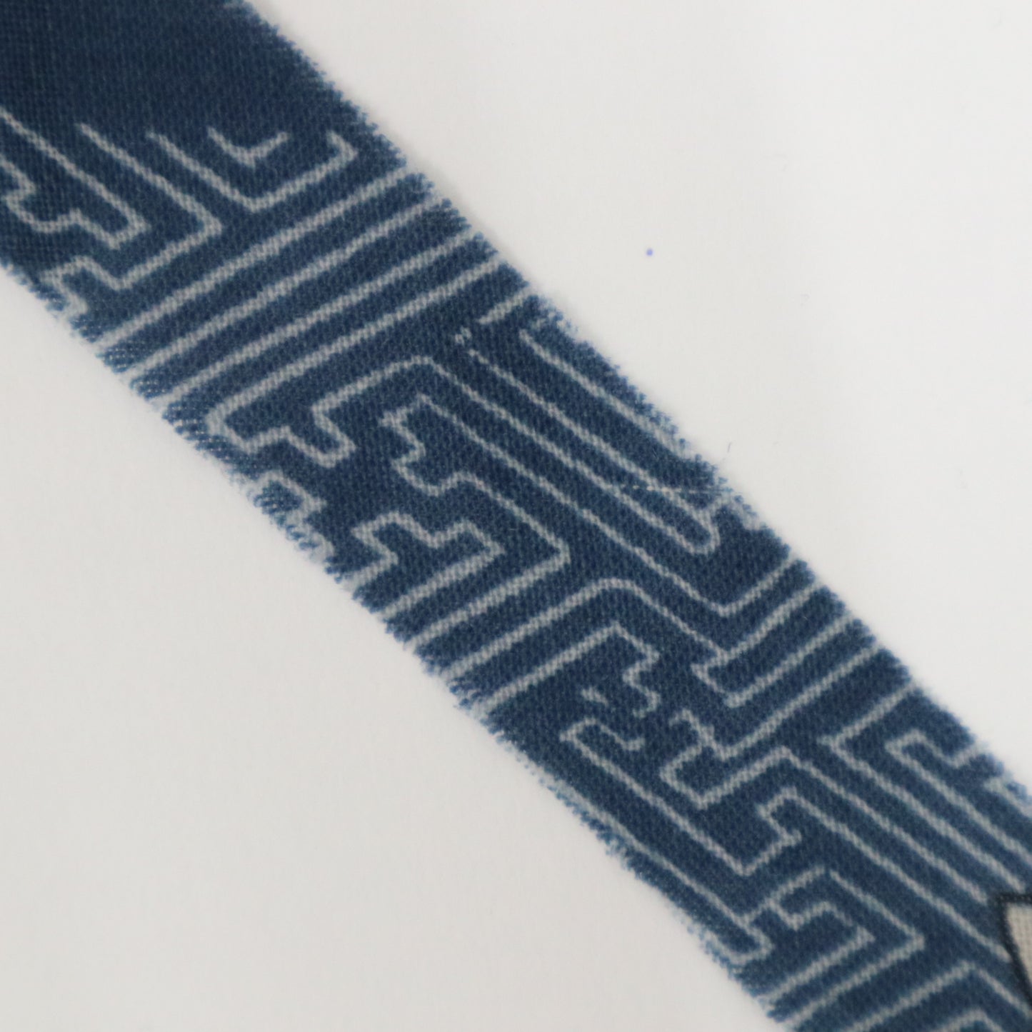Indigo muslin with auspicious patterns such as Saaya (Y02408006)