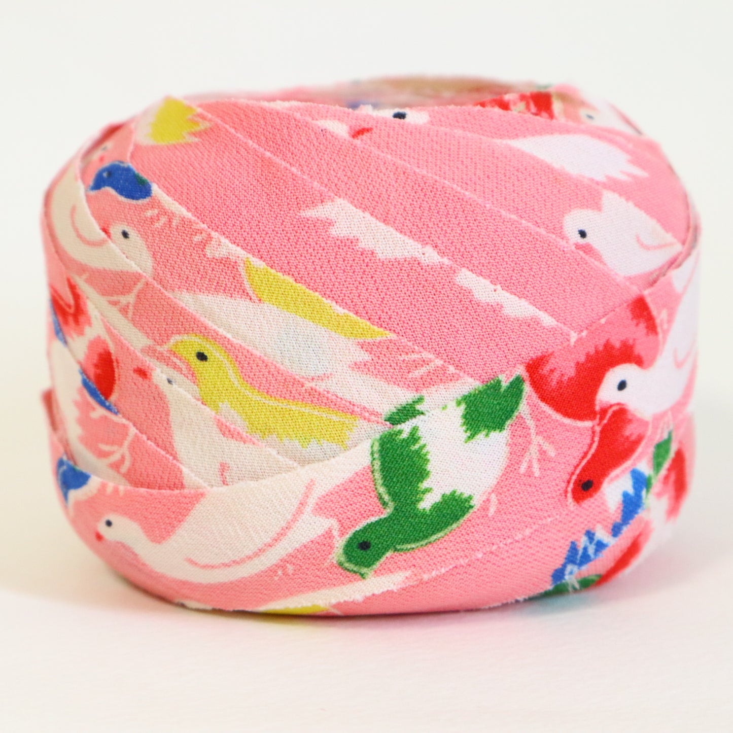 Pink children's kimono with colorful bird pattern (Y02507002)