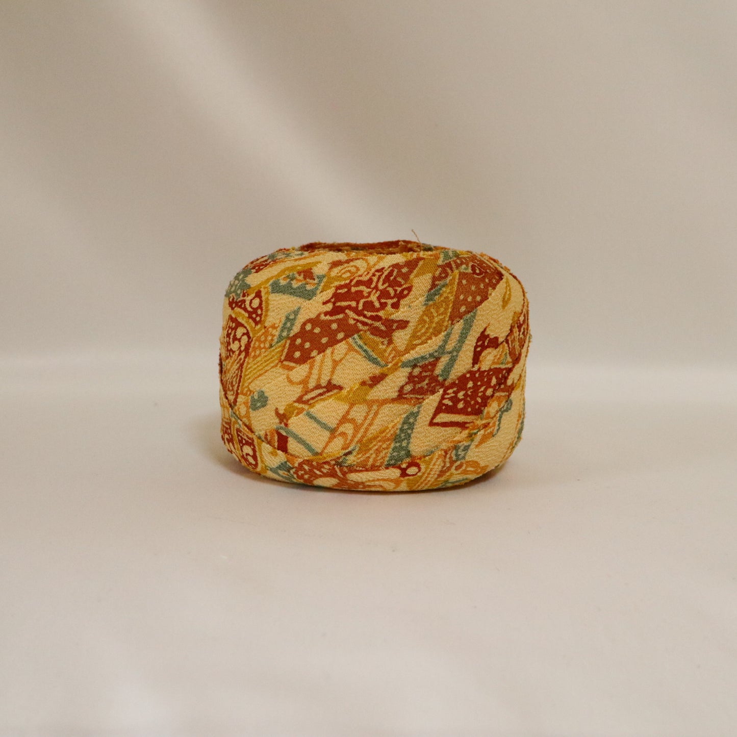 *Must check with Mr. Matsuura / Black with white kasuri pattern / crepe (Y02210002)