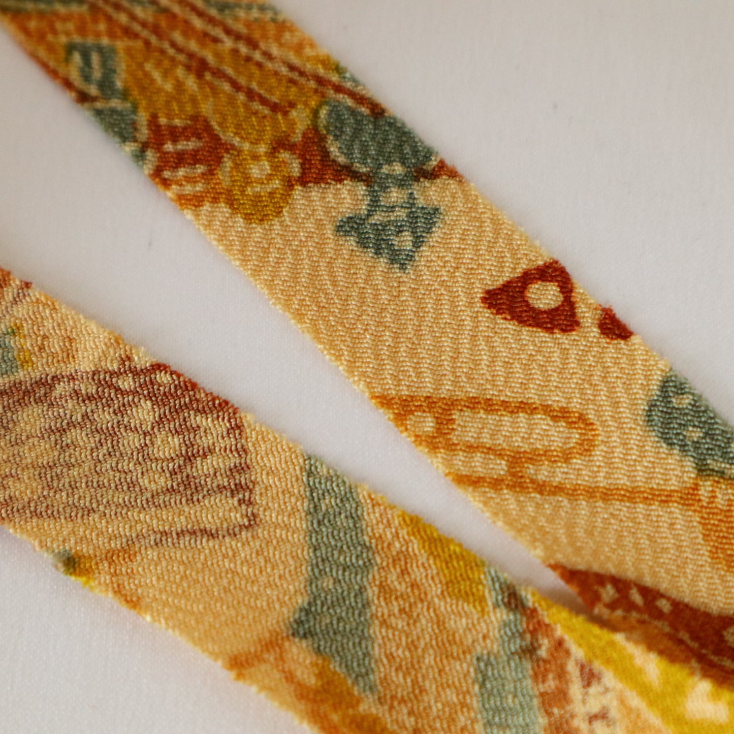 *Must check with Mr. Matsuura / Black with white kasuri pattern / crepe (Y02210002)