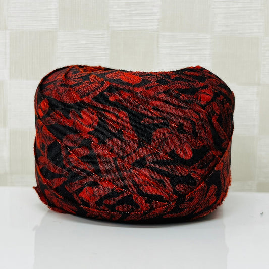 [2m yarn available] Black with red abstract pattern, wool (Y02003036)