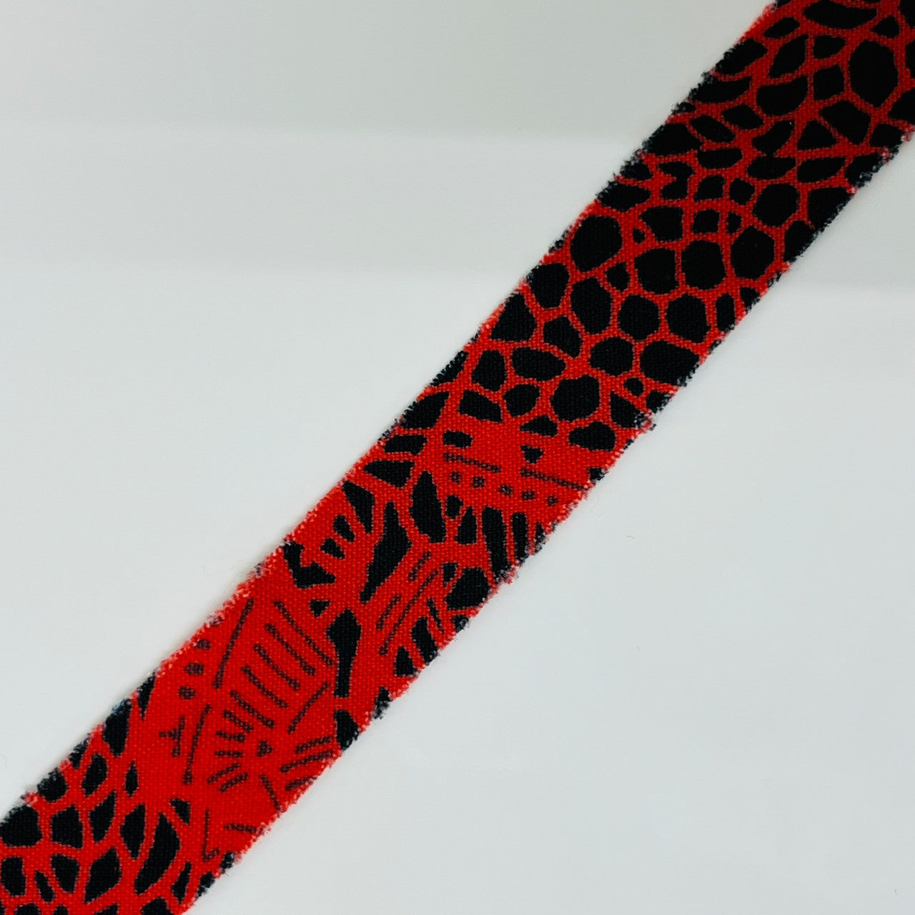 [2m yarn available] Red and black abstract pattern mixed weave (Y00000580)