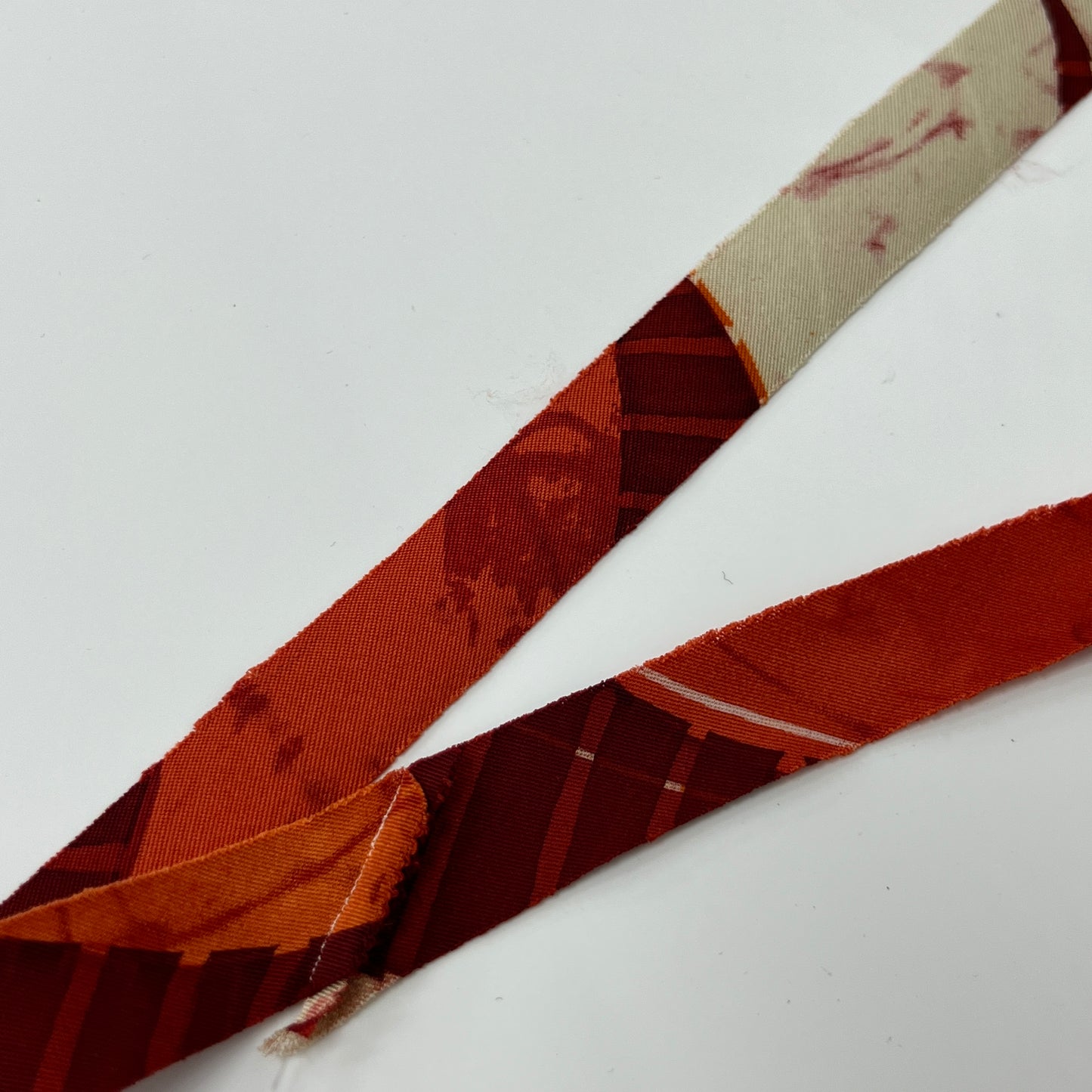 Orange, white and red abstract pattern mixed weave (Y00000716)