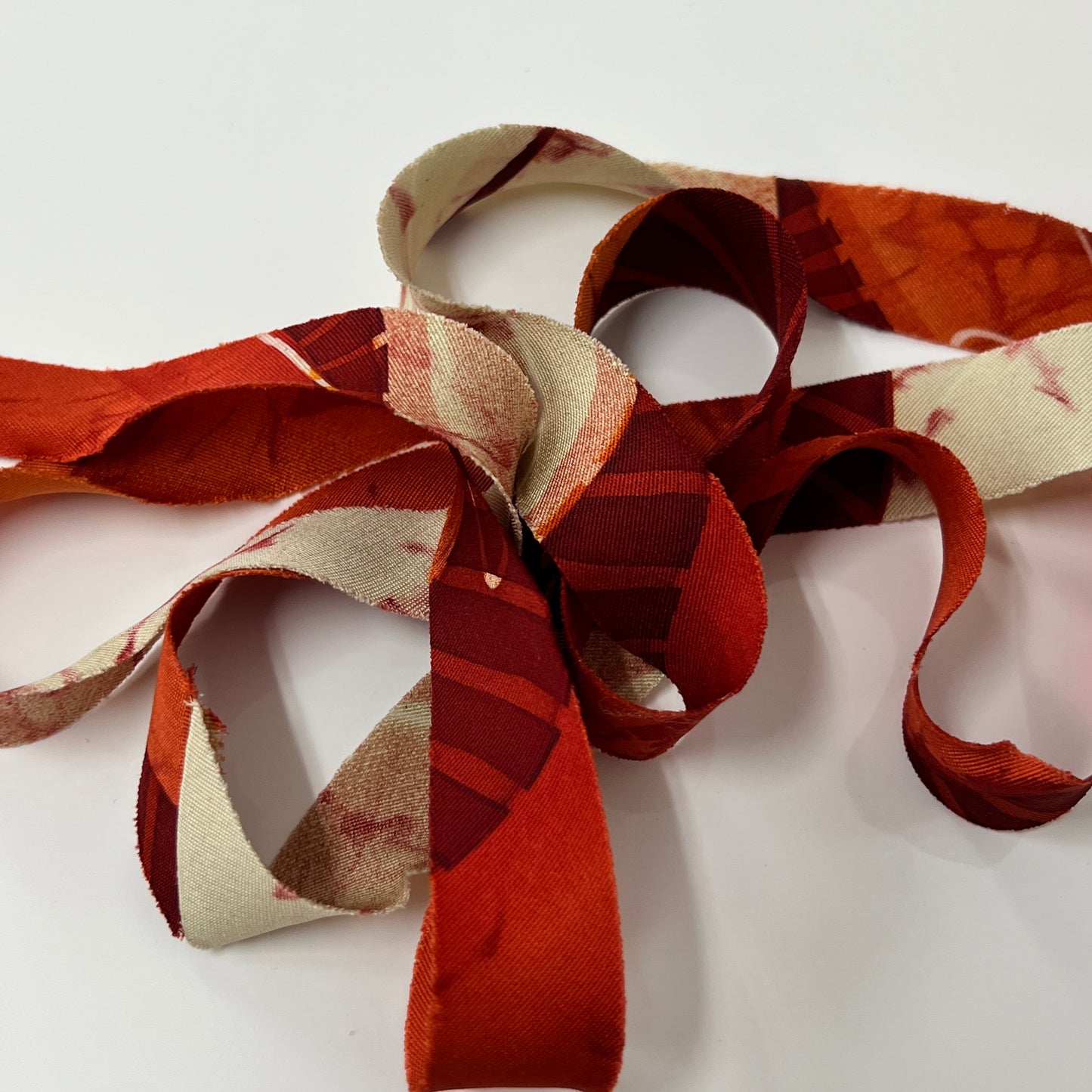 Orange, white and red abstract pattern mixed weave (Y00000716)