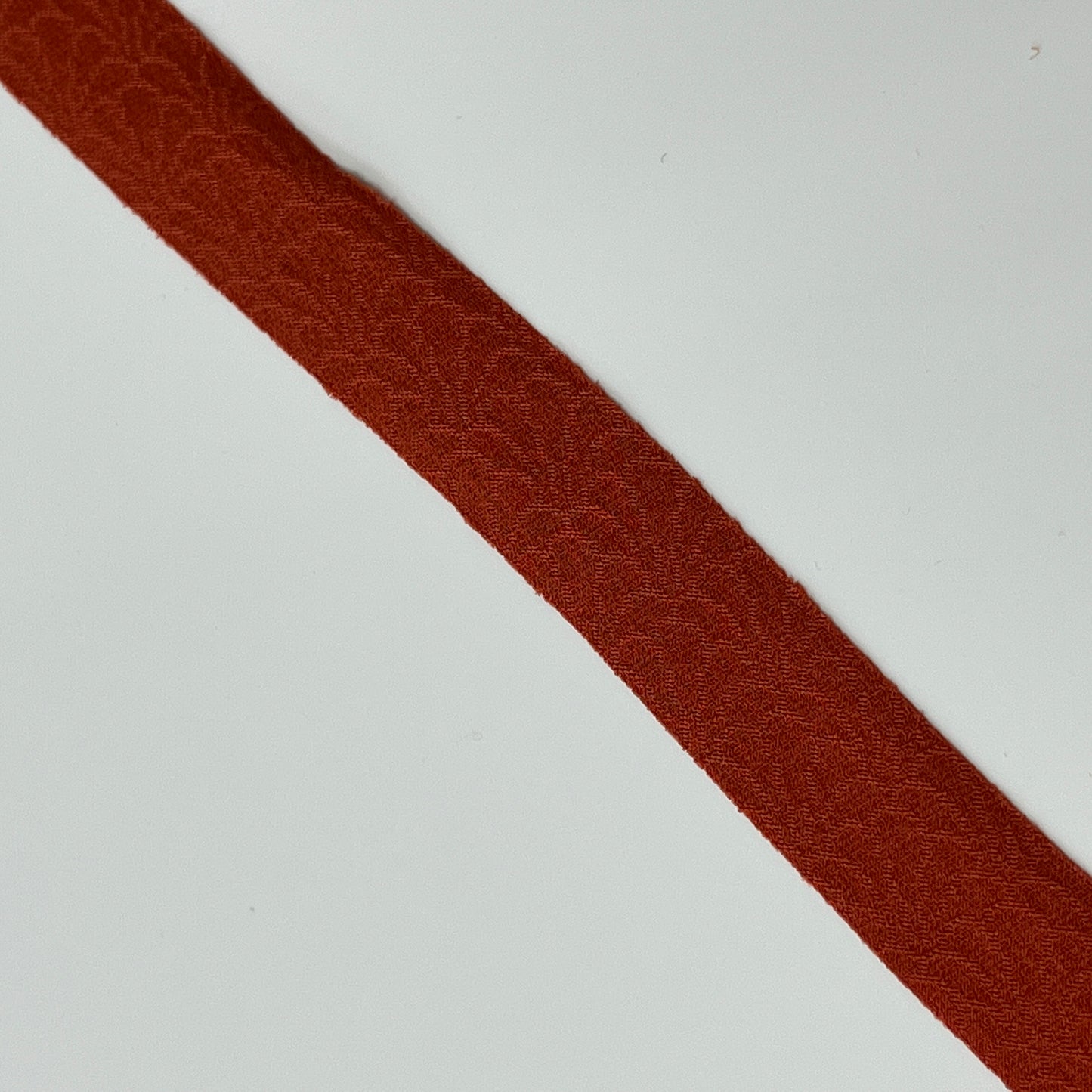 Plain scarlet (dark red) crepe (Y02008052)