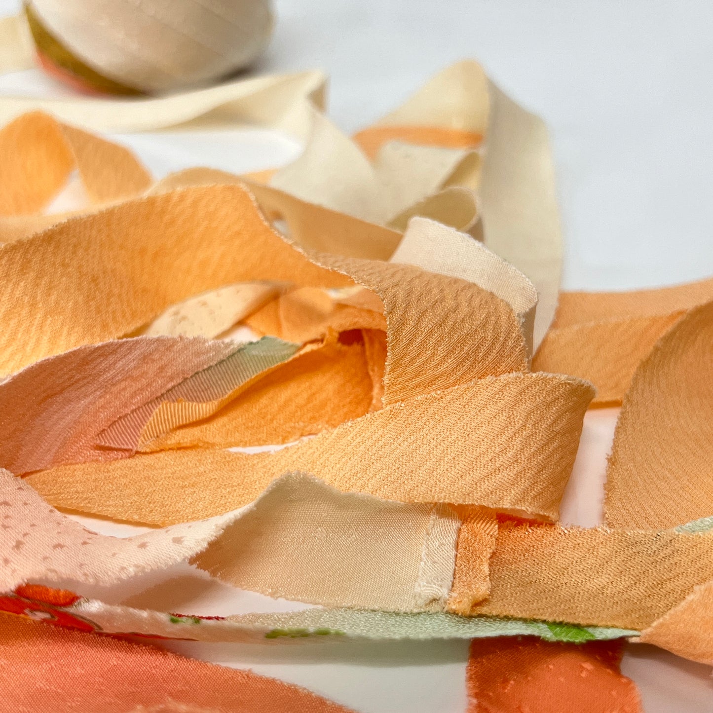 *Must check with Mr. Matsuura / Black with white kasuri pattern / crepe (Y02210002)