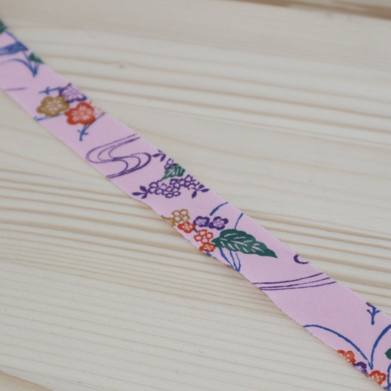 Pink running water and flower pattern Komon (Y00000503)