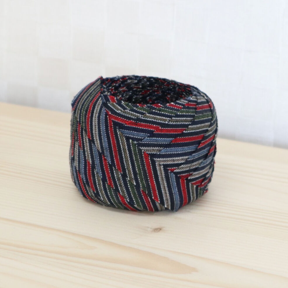 Navy blue, red, green, blue, brown striped pattern, wool (Y00000618)