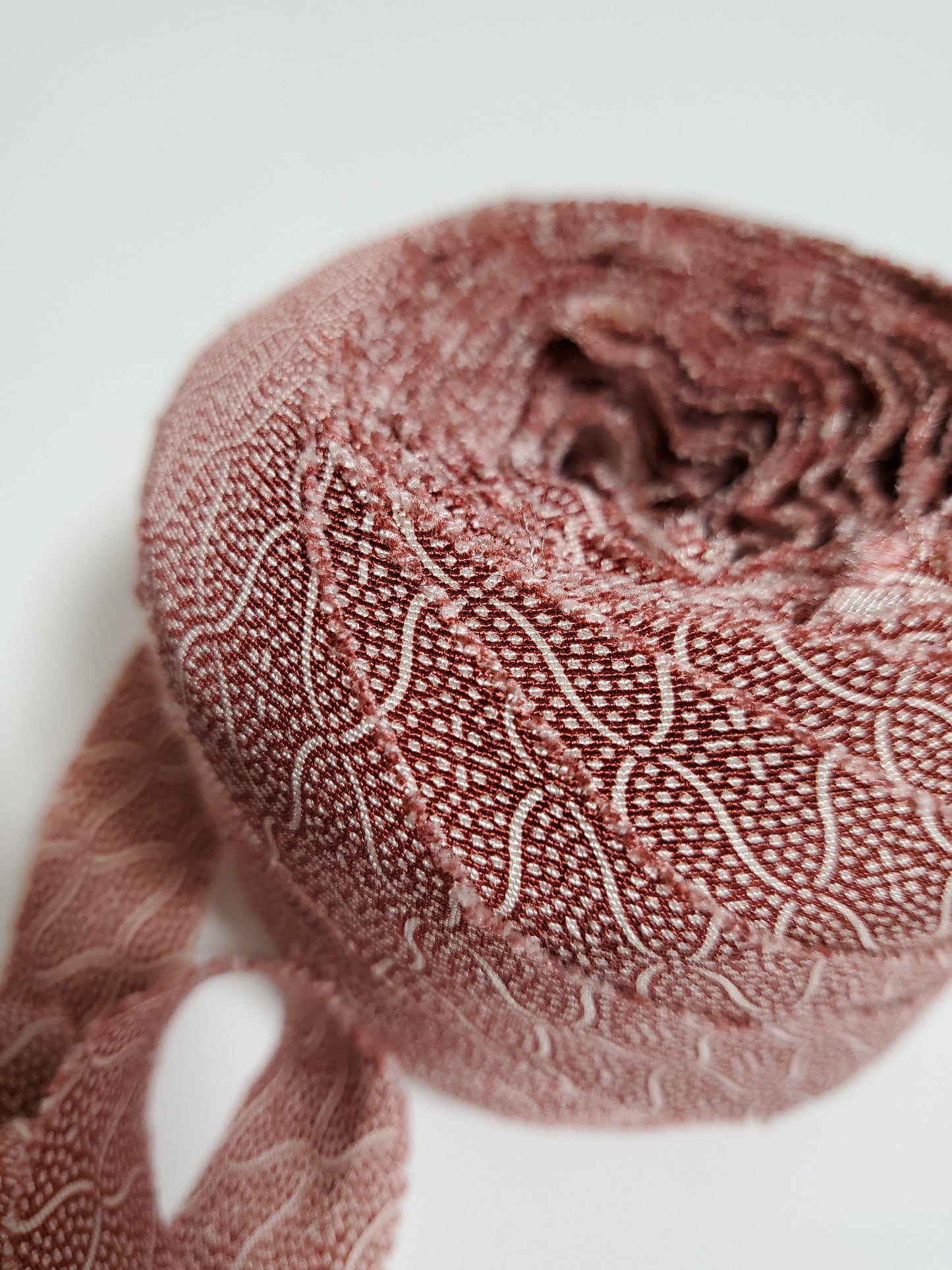 Red with mesh pattern (Y00010112)