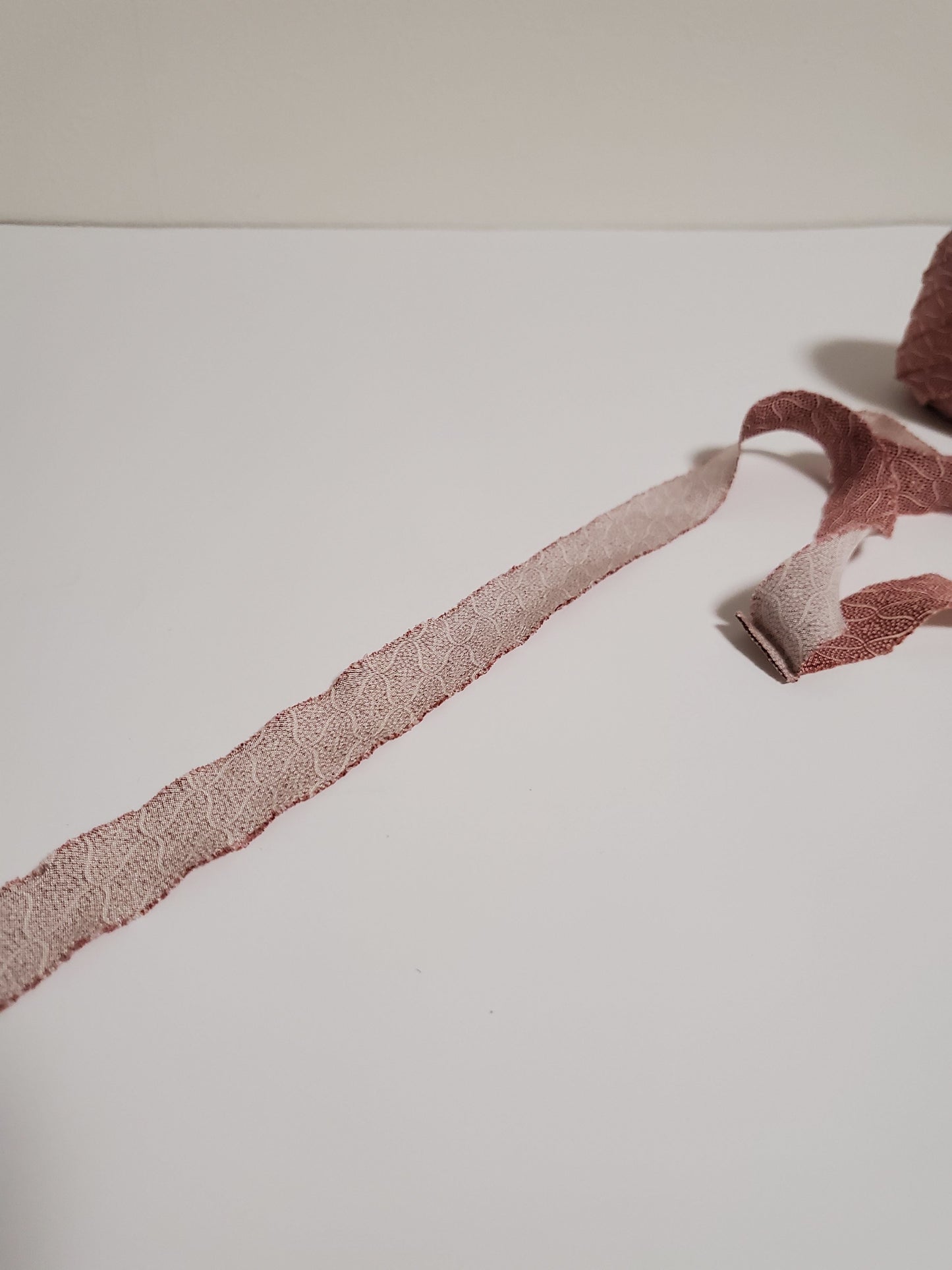 Red with mesh pattern (Y00010112)