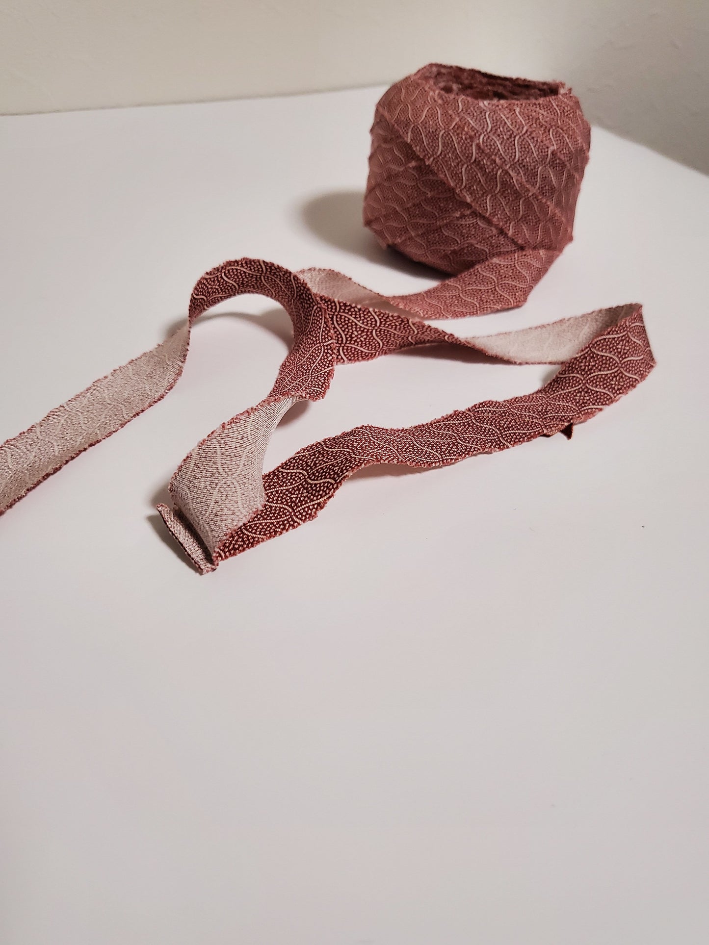 Red with mesh pattern (Y00010112)