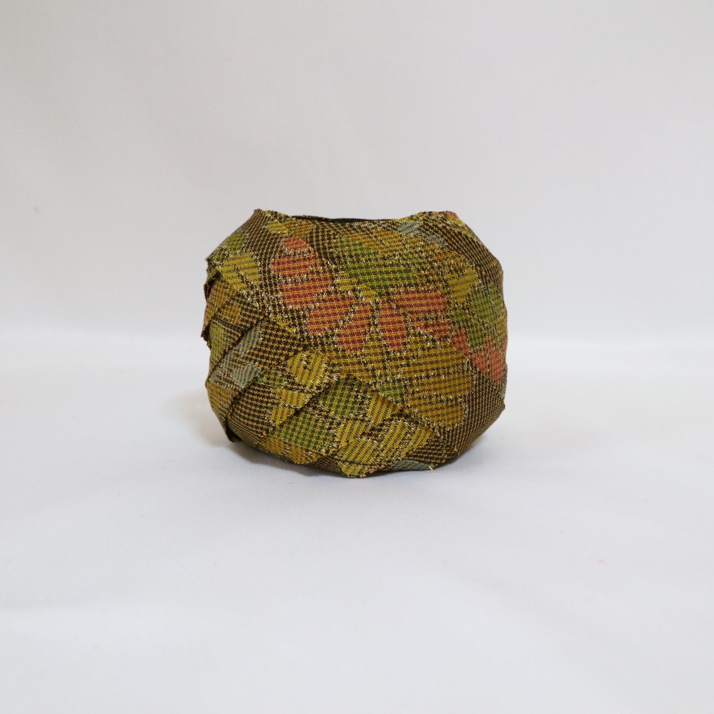 *Must check with Mr. Matsuura / Black with white kasuri pattern / crepe (Y02210002)