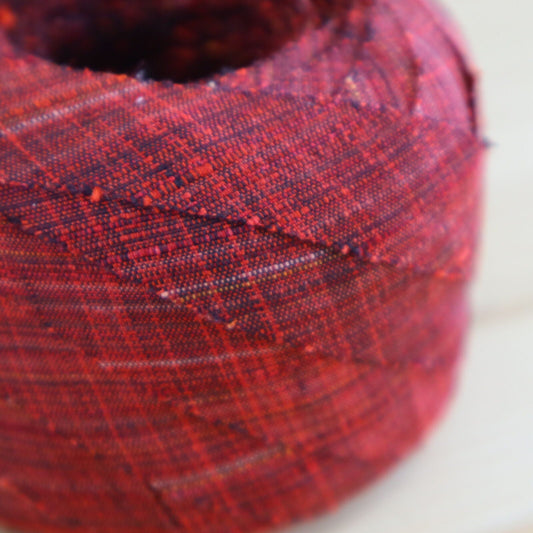 Red and black tsumugi (Y02004093)