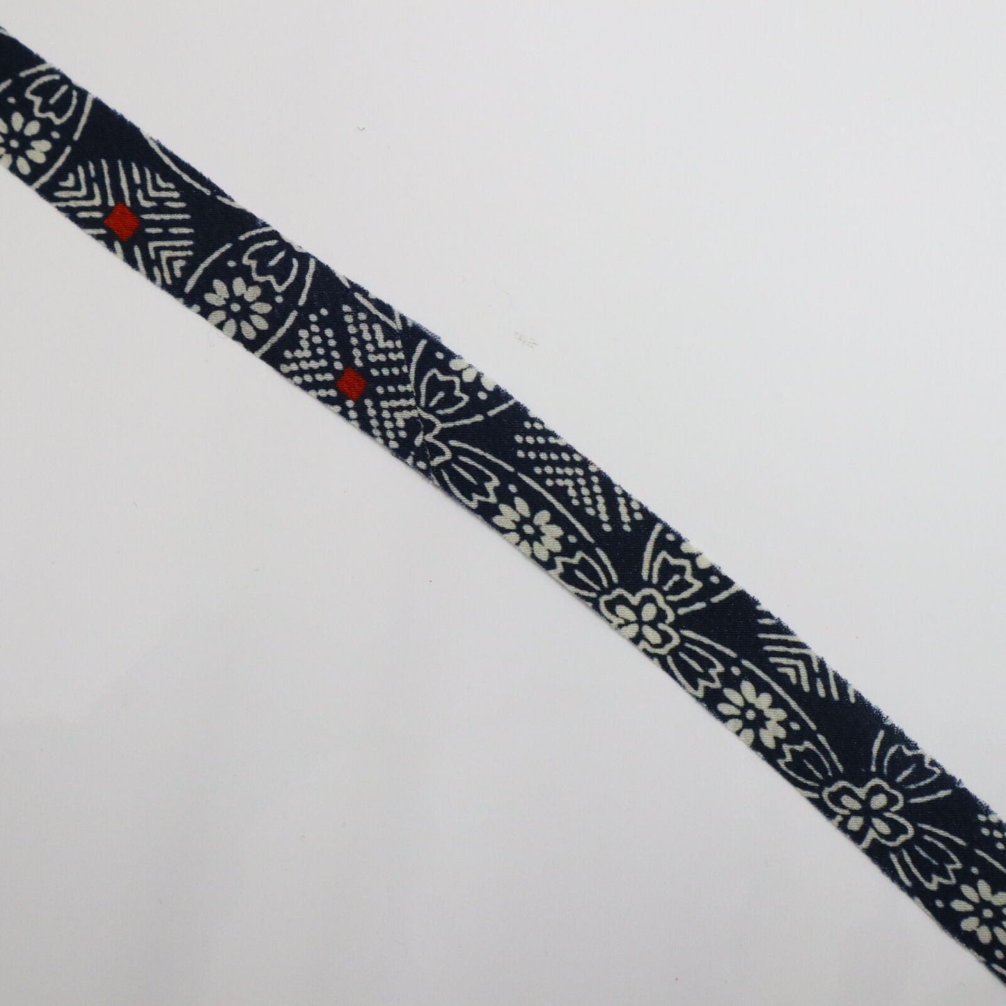 [Resale] Indigo with floral pattern and mixed weave (YY02009089)