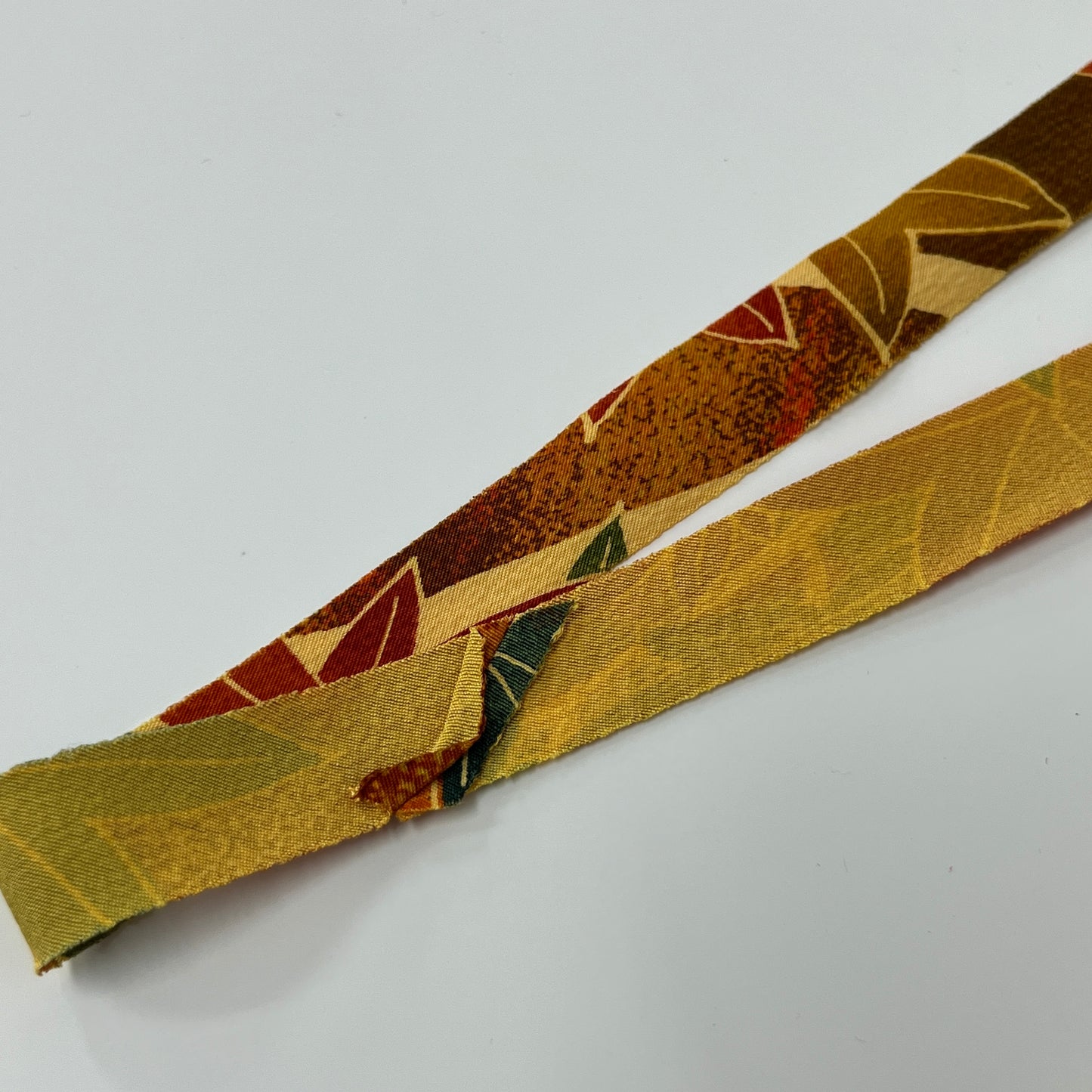 Orange with green/yellow/blue/brown maple pattern/crepe (Y00010013)