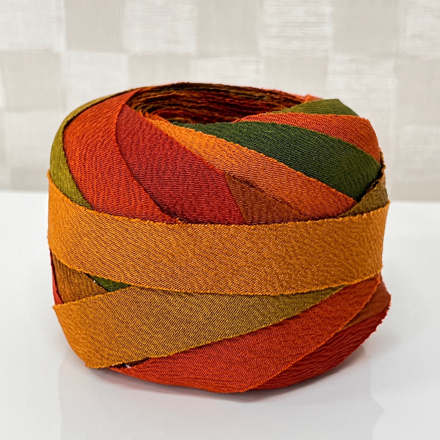 Orange to green gradation crepe (Y02309009)